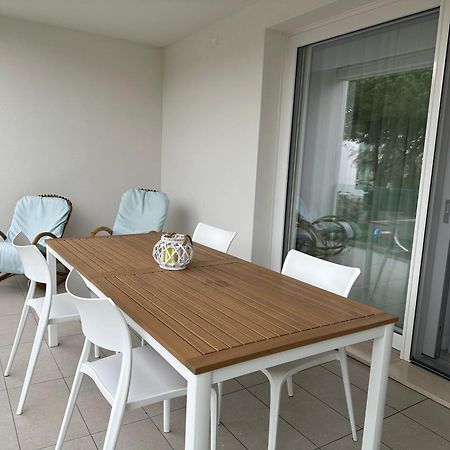 Agua Apartment With Beach Included Лідо-ді-Єзоло Екстер'єр фото